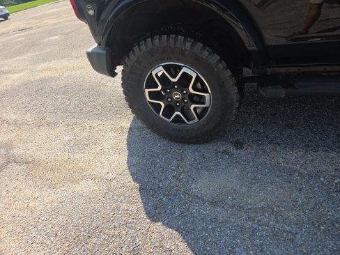 Used 2024 Ford Bronco Outer Banks AWD/4WD image 13