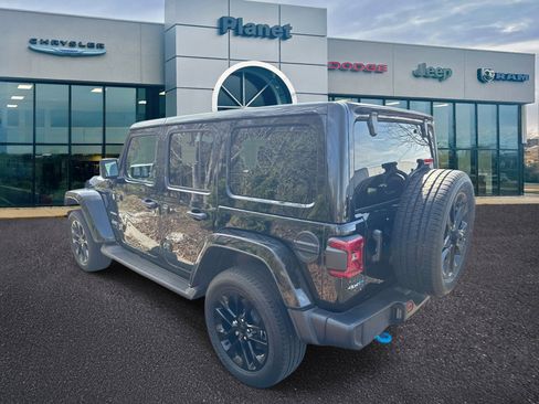 Used 2023 Jeep Wrangler Unlimited Sahara w/ Cold Weather Group image 3