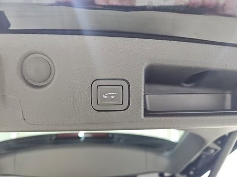 Used 2024 Chevrolet Equinox LT image 10