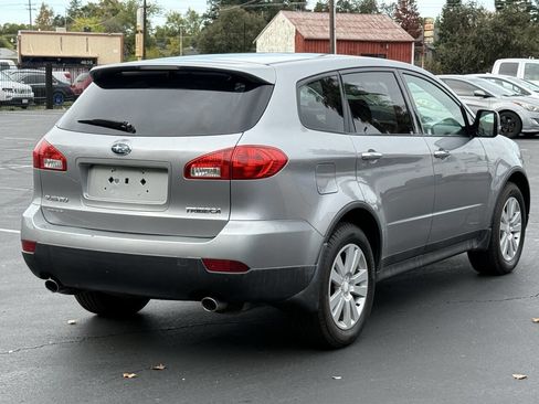 Used 2010 Subaru Tribeca Premium image 5