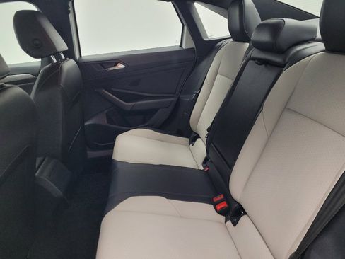 Used 2019 Volkswagen Jetta R-Line FWD image 18