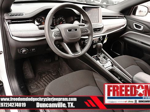 New 2025 Jeep Compass Sport image 10