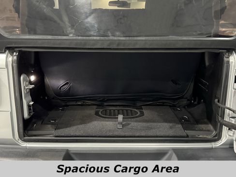 Used 2022 Jeep Wrangler Sport S image 13