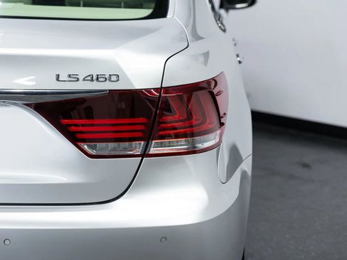 Used 2014 Lexus LS 460 image 40