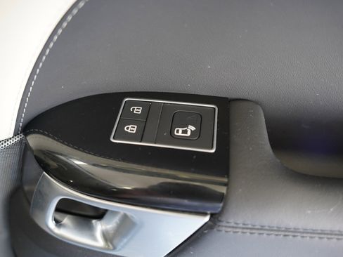 Used 2022 Land Rover Range Rover Sport HSE Dynamic image 48