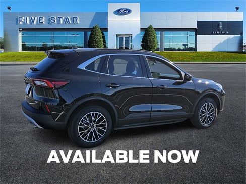 New 2026 Ford Escape SE image 8