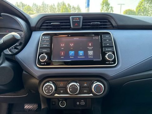 Used 2023 Nissan Versa SV FWD image 21