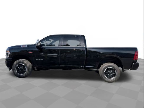 Used 2025 RAM 2500 Laramie AWD/4WD image 2