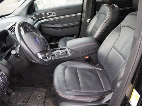 Used 2017 Ford Explorer Sport AWD/4WD image 4