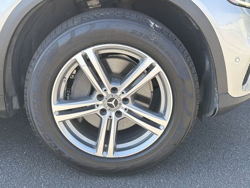 Used 2021 Mercedes-Benz GLC 300 image 12