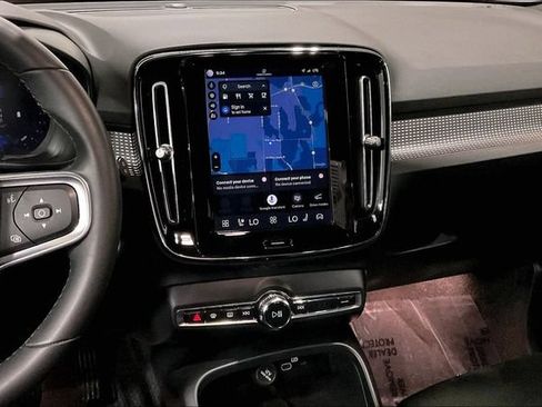 Certified 2023 Volvo XC40 B5 Plus w/ Climate Package AWD/4WD image 9