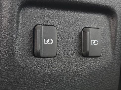 Used 2023 Nissan Kicks SR w/ Interior Electronics Package image 16