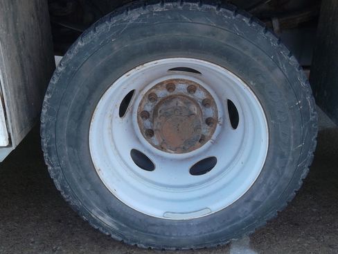 Used 2010 Ford F550 2WD Regular Cab Super Duty image 21