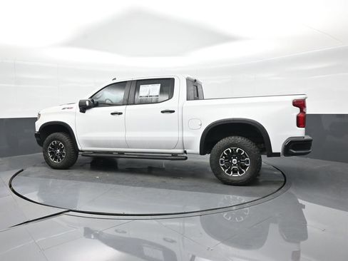 Used 2025 Chevrolet Silverado 1500 ZR2 w/ Technology Package AWD/4WD image 9