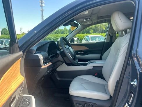 Used 2026 Toyota Grand Highlander FWD image 16