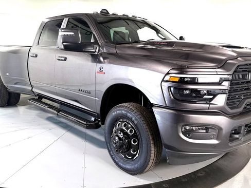 New 2026 RAM 3500 Laramie w/ Night Edition AWD/4WD image 8