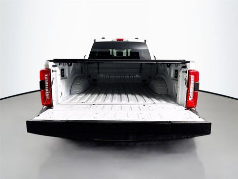 Used 2024 Ford F350 Lariat w/ Chrome Package image 27