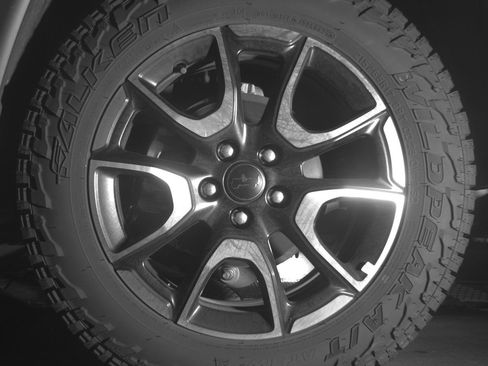 Used 2025 Jeep Compass Trailhawk AWD/4WD image 14