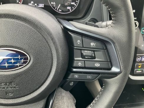 Used 2025 Subaru Forester Limited image 9