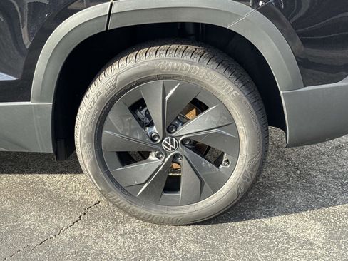 New 2026 Volkswagen Taos S image 6
