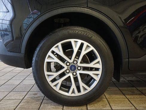 Used 2022 Ford Escape SEL w/ Technology Package image 36