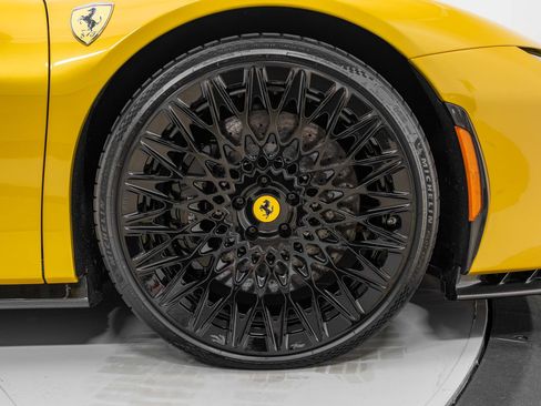 Used 2022 Ferrari SF90 Spider AWD/4WD image 17