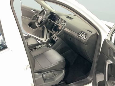 Used 2021 Volkswagen Tiguan SEL AWD/4WD image 13