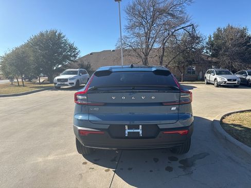 Certified 2023 Volvo C40 P8 Recharge Plus w/ Protection Package Premier image 6