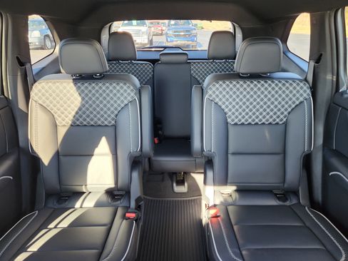 New 2026 GMC Acadia Denali w/ Super Cruise Package image 8