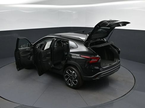 New 2026 Chevrolet Trax RS w/ Sunroof Package FWD image 43