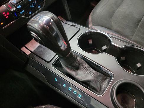 Used 2018 Ford Explorer XLT w/ Equipment Group 202A image 27