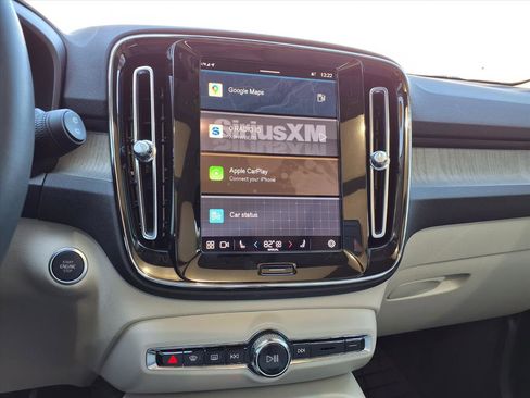 Certified 2023 Volvo XC40 B4 Plus w/ Driver Assist Package image 26