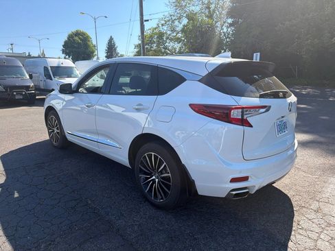 Used 2025 Acura RDX SH-AWD w/ Advance Package image 9