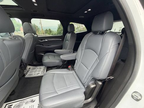 Used 2023 Buick Enclave Essence w/ Experience Buick Package AWD/4WD image 10