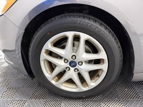 Used 2014 Ford Fusion SE FWD image 40