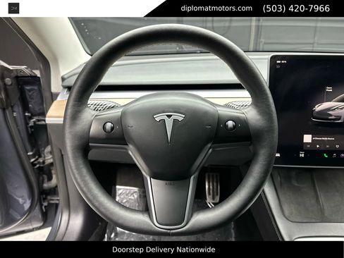 Used 2023 Tesla Model 3 Standard Range image 26