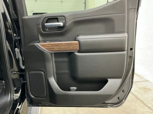 Used 2019 Chevrolet Silverado 1500 High Country w/ Technology Package image 30