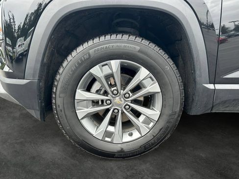 Used 2025 Chevrolet Equinox LT AWD/4WD image 4