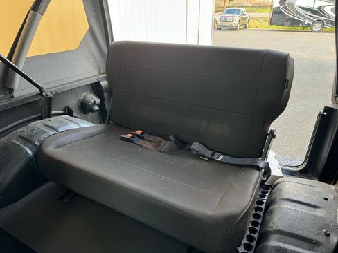 Used 1988 Suzuki Samurai 4WD Soft Top image 20