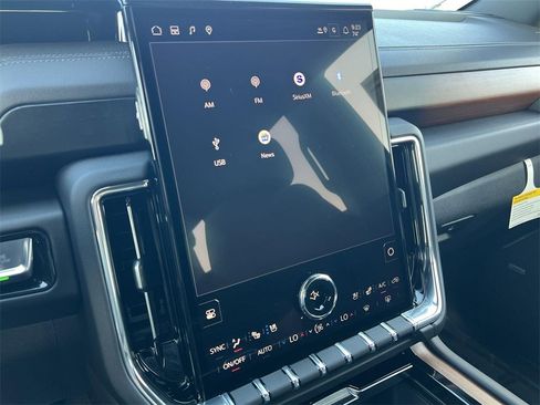 New 2026 GMC Yukon Denali w/ Sun & Power Step Package image 18