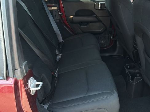 Used 2022 Jeep Wrangler Unlimited Sahara w/ Cold Weather Group image 35