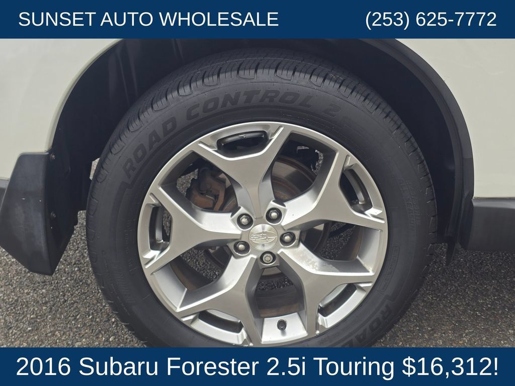 Used 2016 Subaru Forester 2.5i Touring w/ Eyesight & Navigation System AWD/4WD image 23
