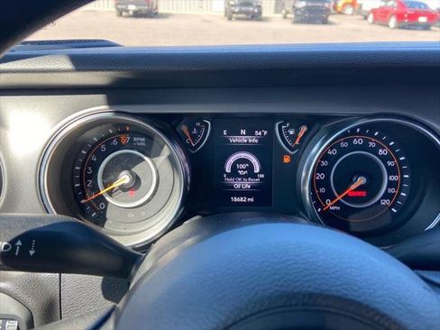Certified 2023 Jeep Gladiator Sport w/ Trailer Tow Package AWD/4WD image 19