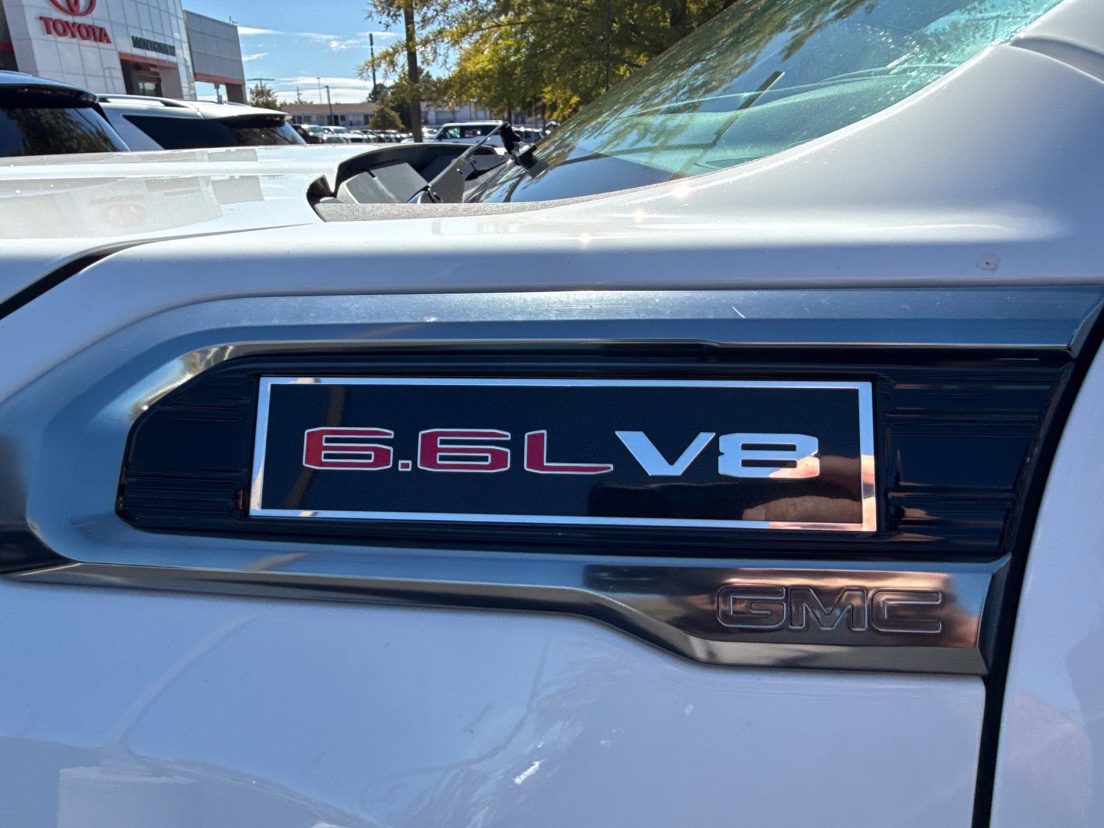 Used 2022 GMC Sierra 2500 AT4 w/ AT4 Premium Plus Package AWD/4WD image 24