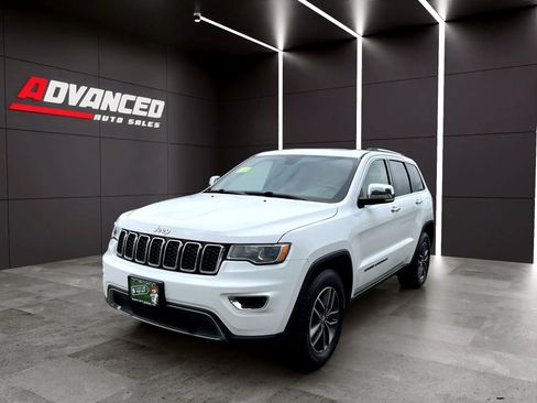 Used 2018 Jeep Grand Cherokee Limited AWD/4WD image 4