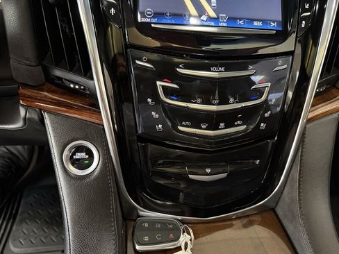 Used 2015 Cadillac Escalade Premium AWD/4WD image 18