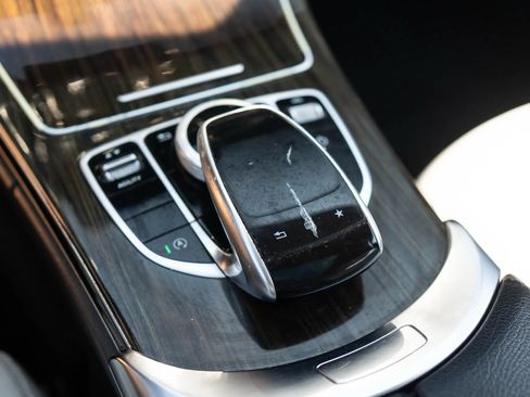 Used 2015 Mercedes-Benz C 300 Sedan image 31