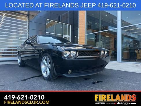Used 2014 Dodge Challenger R/T image 1