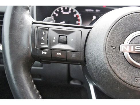 Used 2023 Nissan Rogue SV w/ SV Premium Package FWD image 13