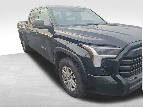 Used 2022 Toyota Tundra SR5 image 4